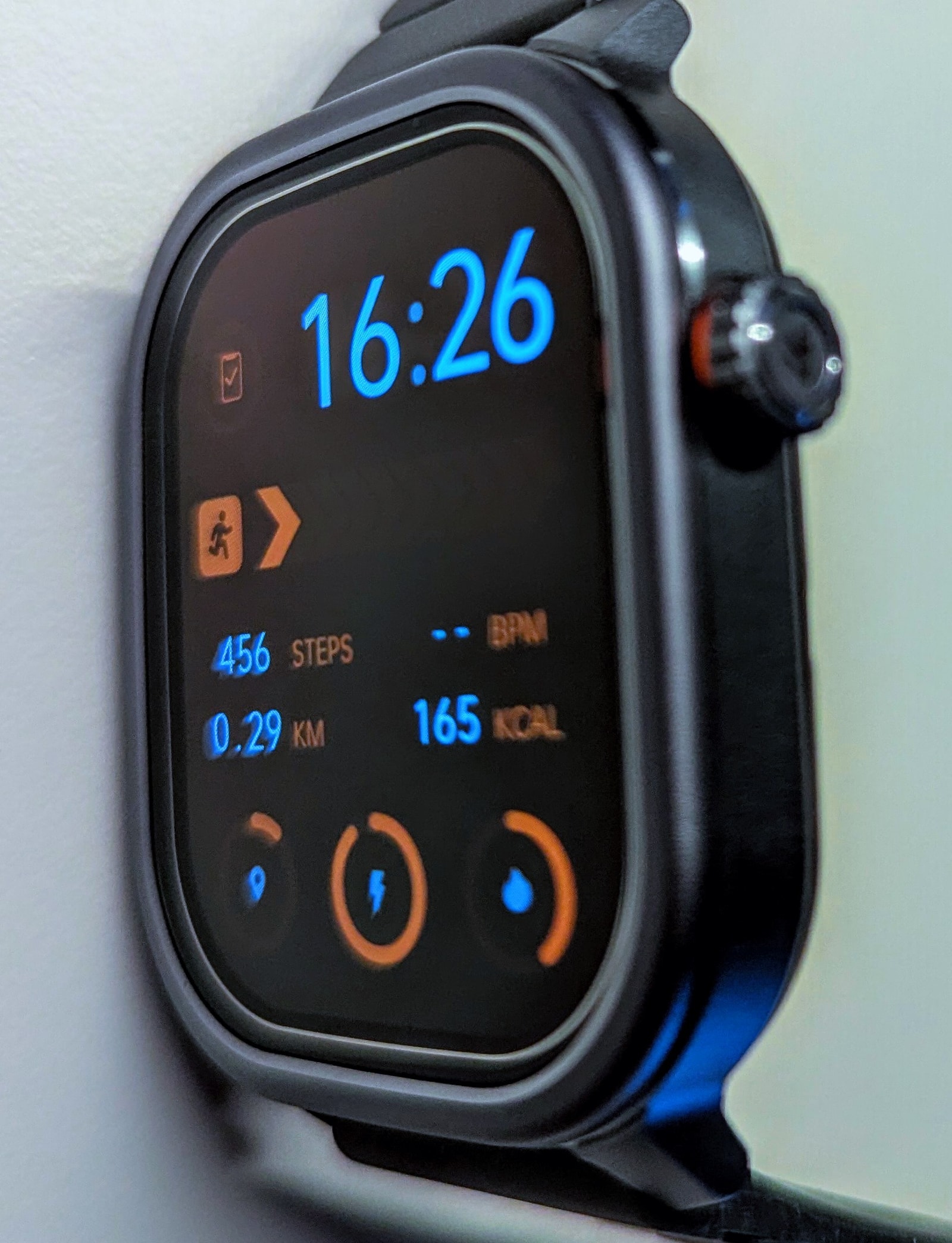 Kospet Pulse side with crown